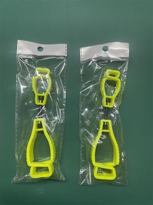 Clips de plástico para guantes de trabajo, colgador de polietileno amarillo con logotipo de impresión personalizada, soporte para guantes de seguridad
